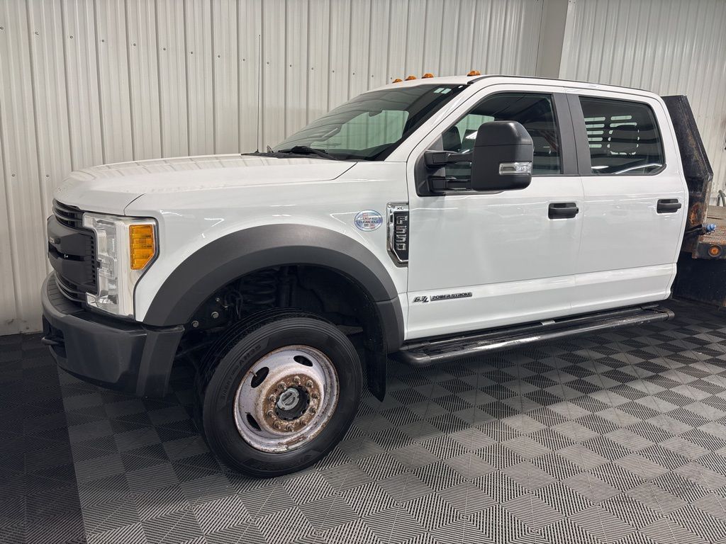 2017 Ford F-550 - Photo 6