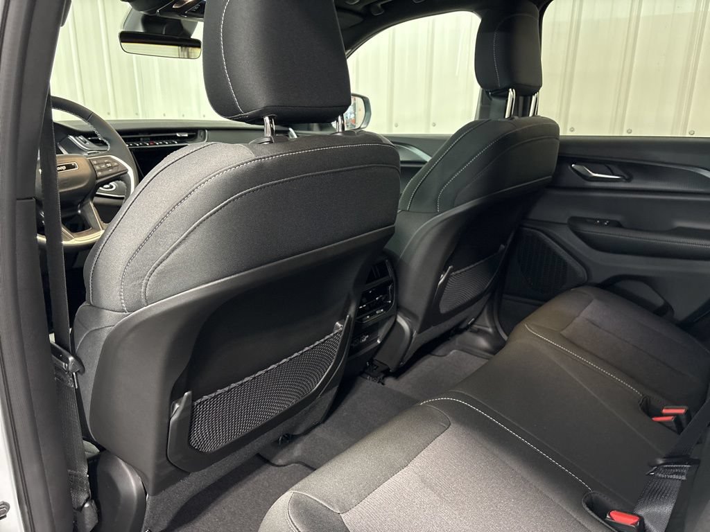 2025 Jeep Grand Cherokee Laredo - Photo 13