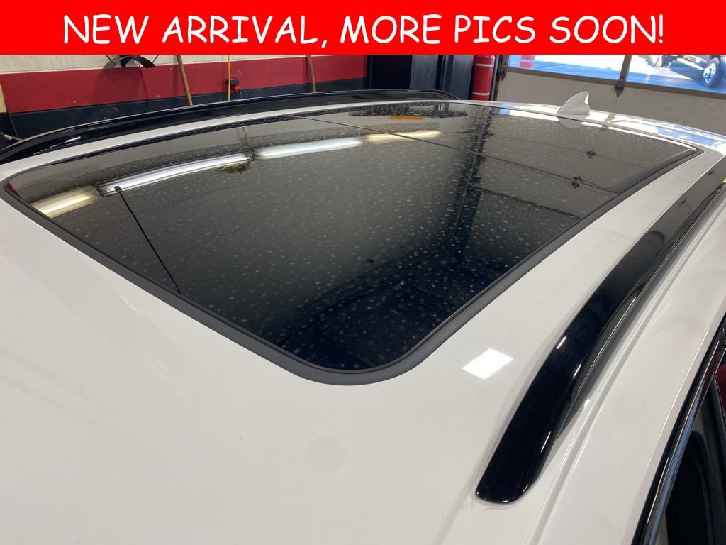 2022 Buick Envision Essence photo 3