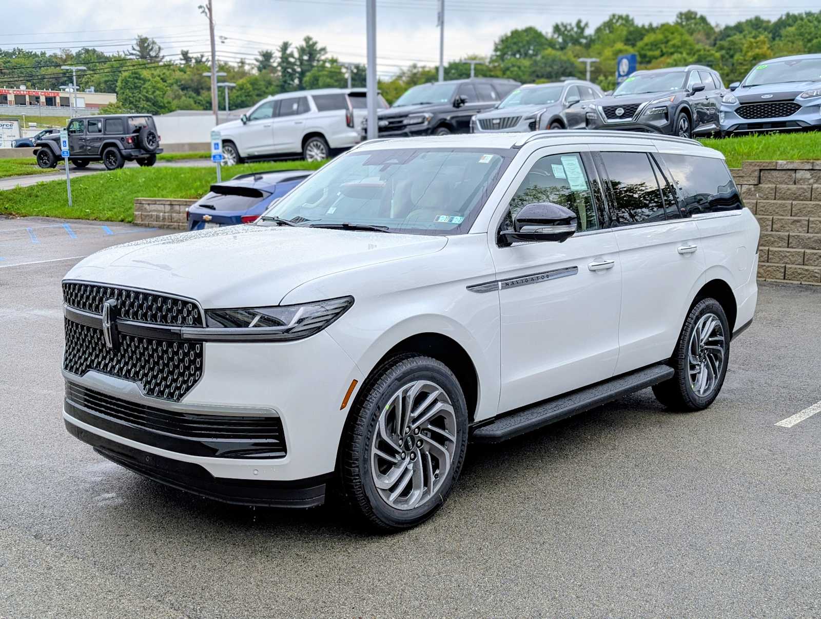 2027 Lincoln Navigator Premiere