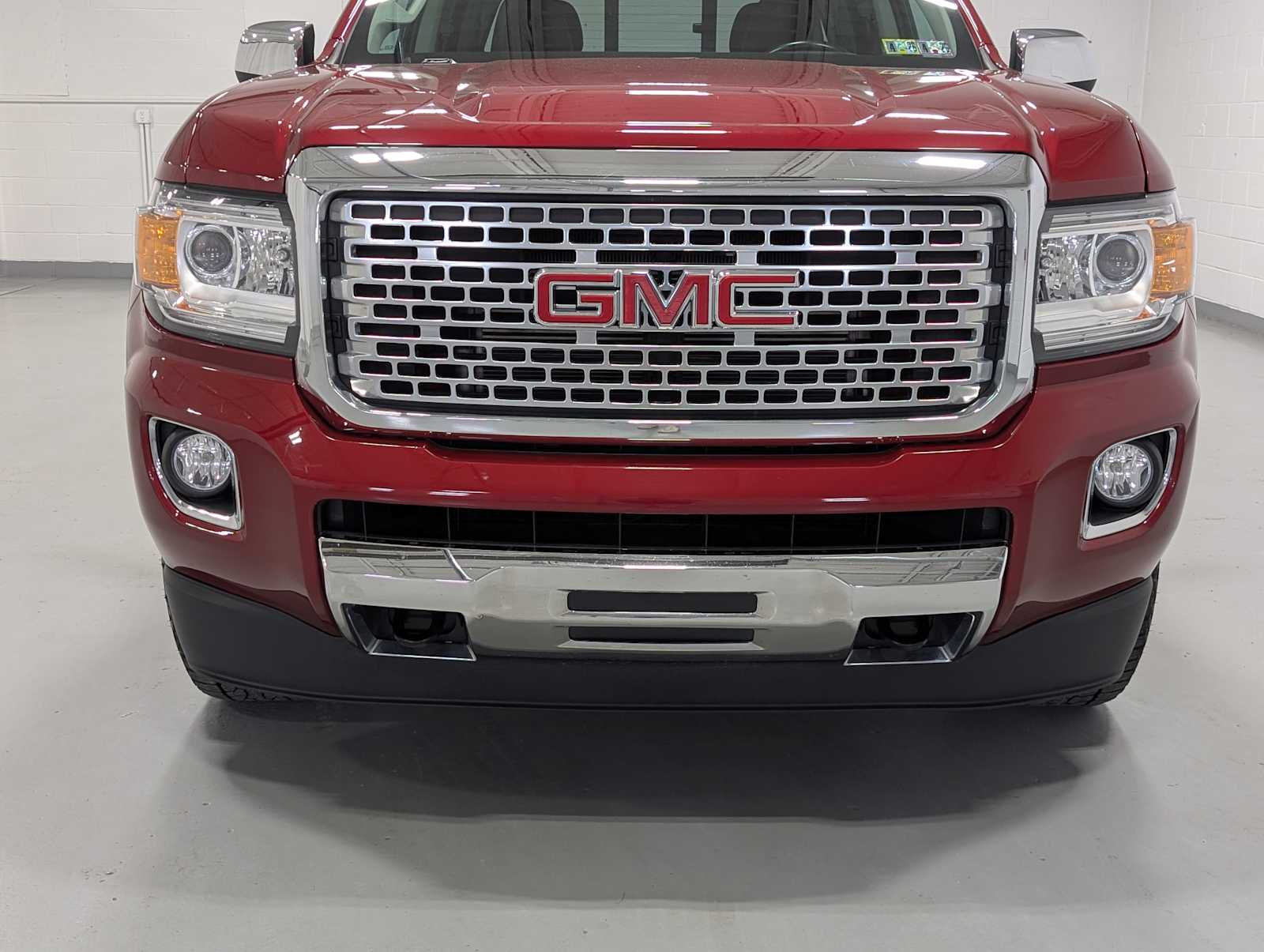 Used 2018 GMC Canyon Denali with VIN 1GTG6EEN6J1116958 for sale in Greensburg, PA