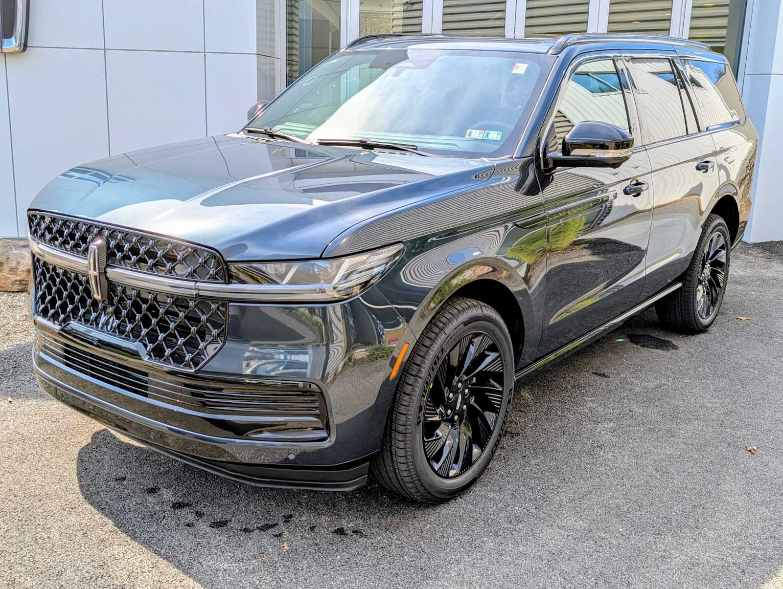 2026 Lincoln Navigator Reserve 4WD's photo