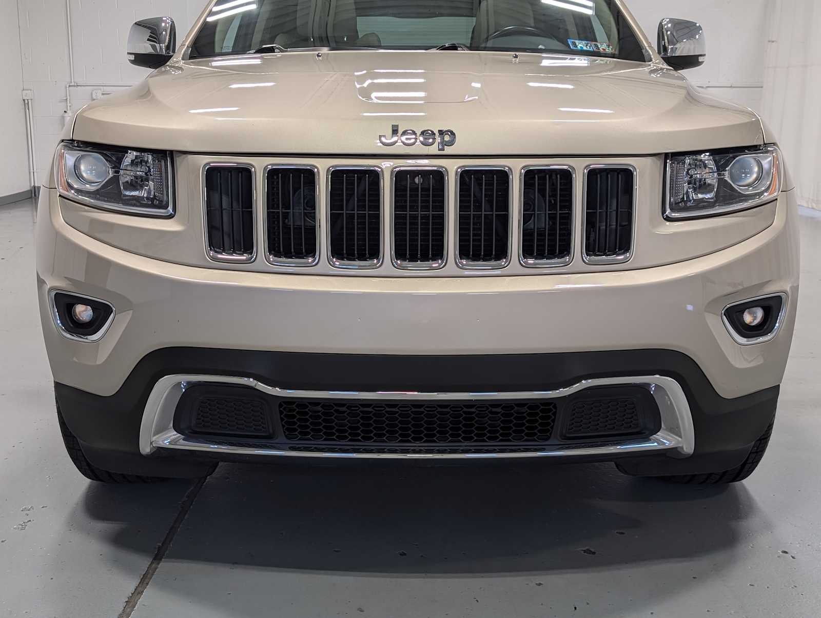 Used 2015 Jeep Grand Cherokee Limited with VIN 1C4RJFBG7FC625505 for sale in Greensburg, PA