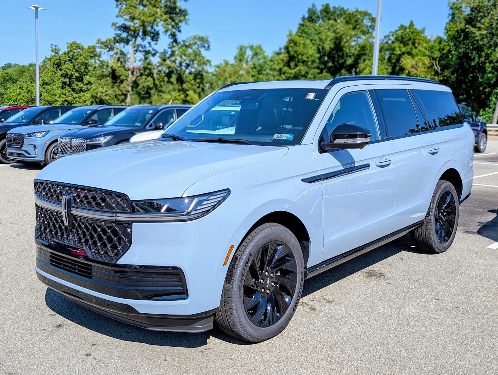 2027 Lincoln Navigator Reserve