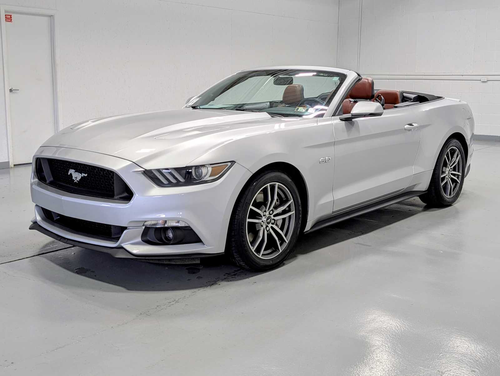 2016 Ford Mustang GT Convertible Premium's photo