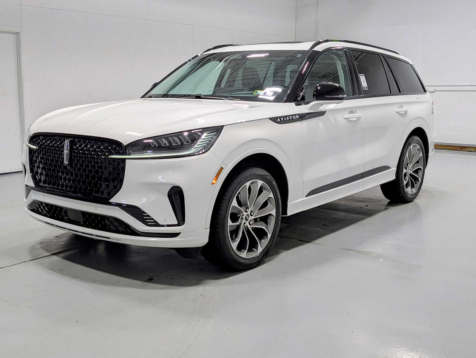 2025 Lincoln Aviator Premiere's photo