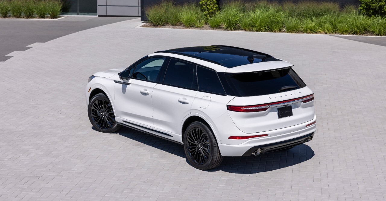 New 2023 Lincoln Corsair Reserve_07.jpg