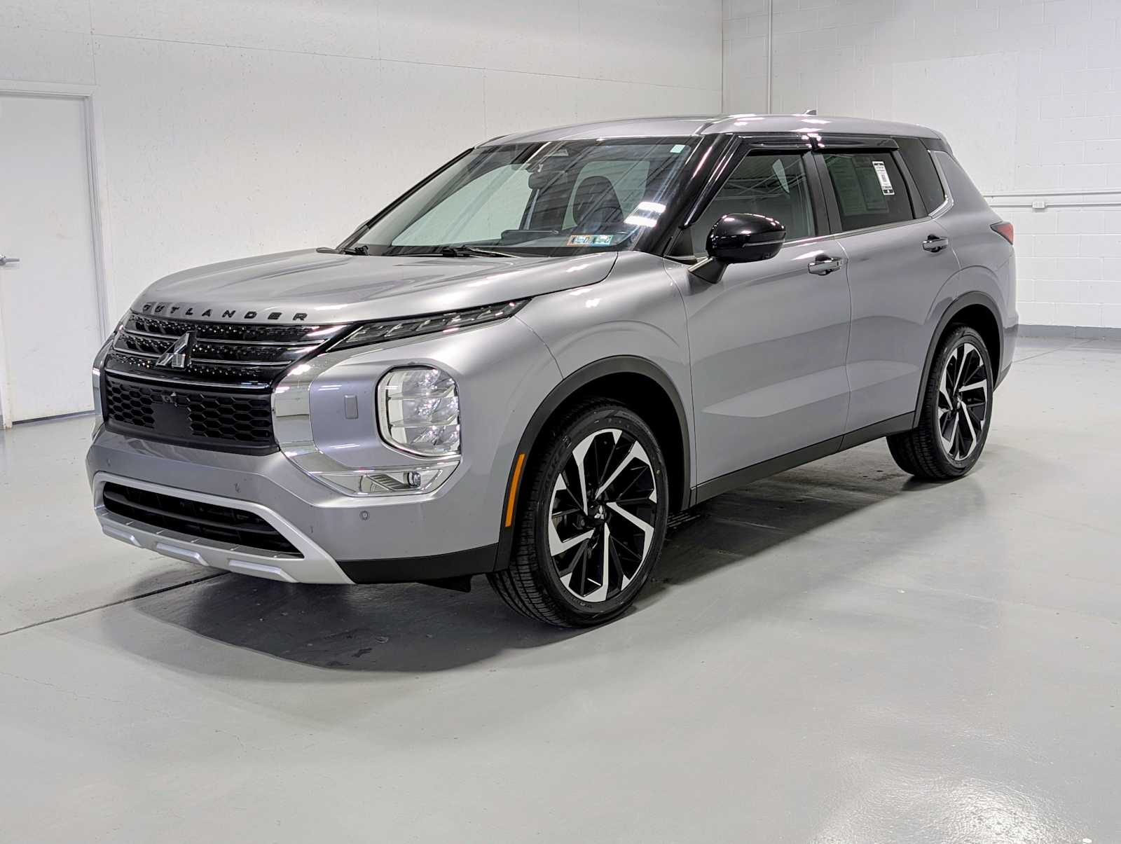2022 Mitsubishi Outlander SE S-AWC's photo