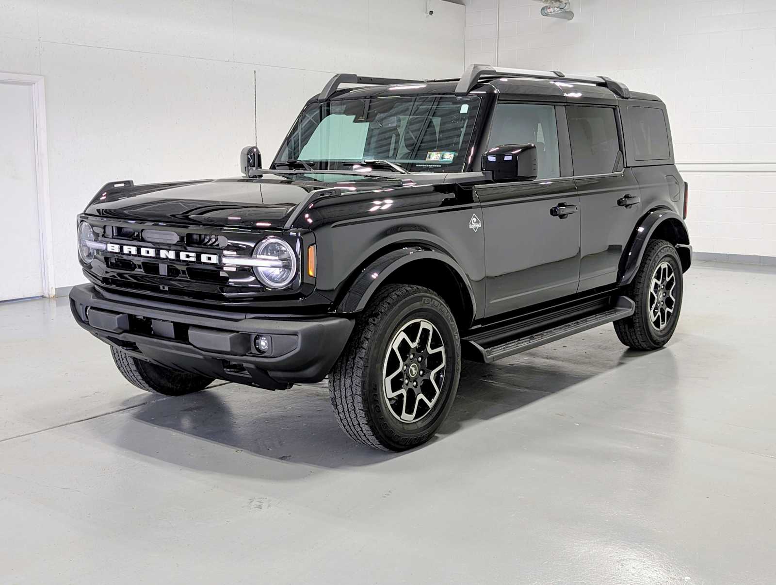 2025 Ford Bronco Outer Banks 4x4's photo