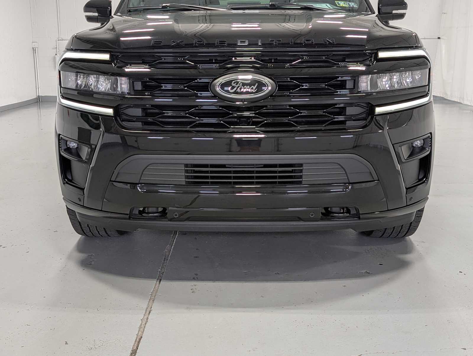 Certified 2022 Ford Expedition Limited with VIN 1FMJK2AT1NEA07046 for sale in Greensburg, PA