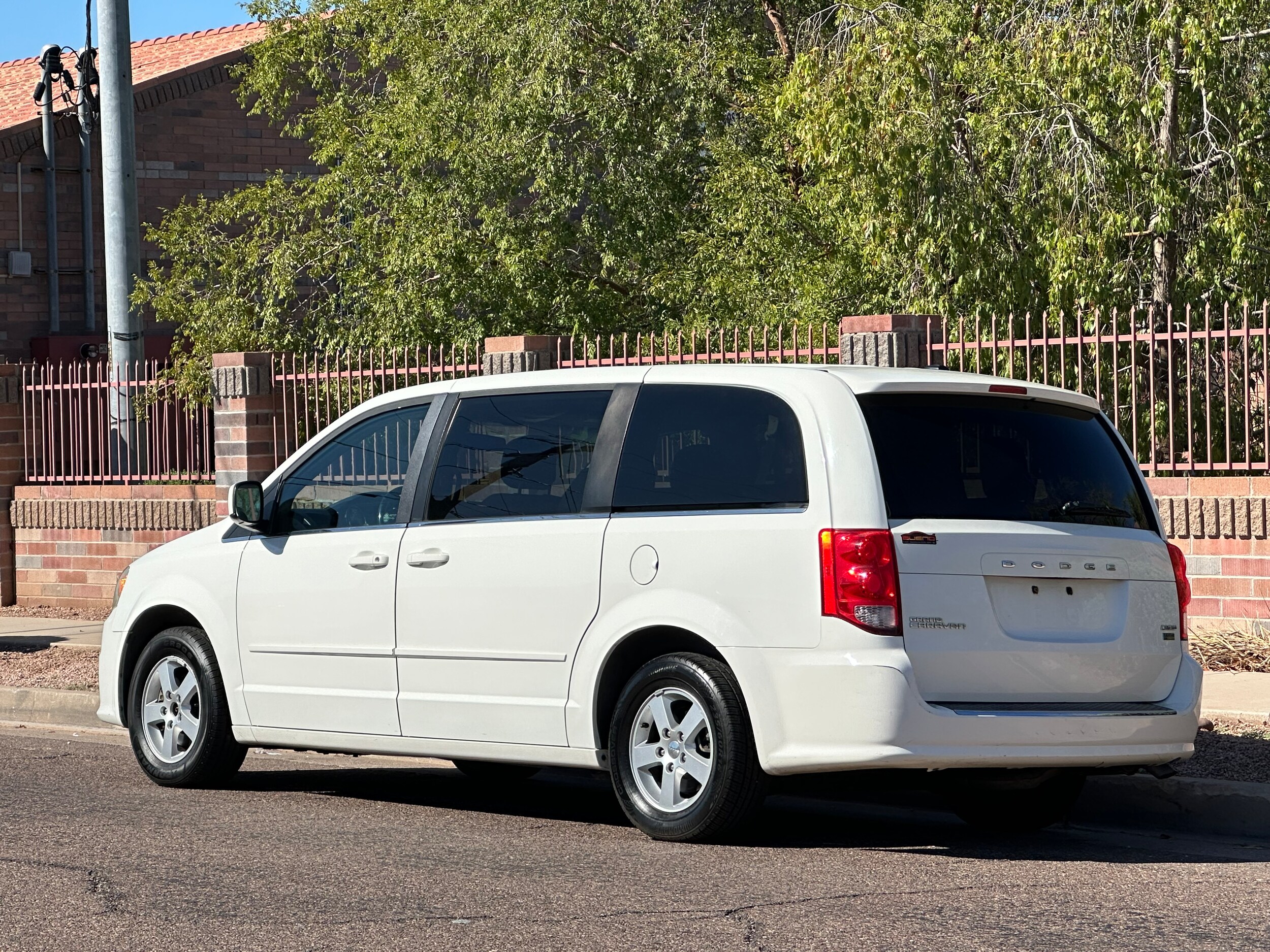 2012 Dodge Grand Caravan Crew photo 4