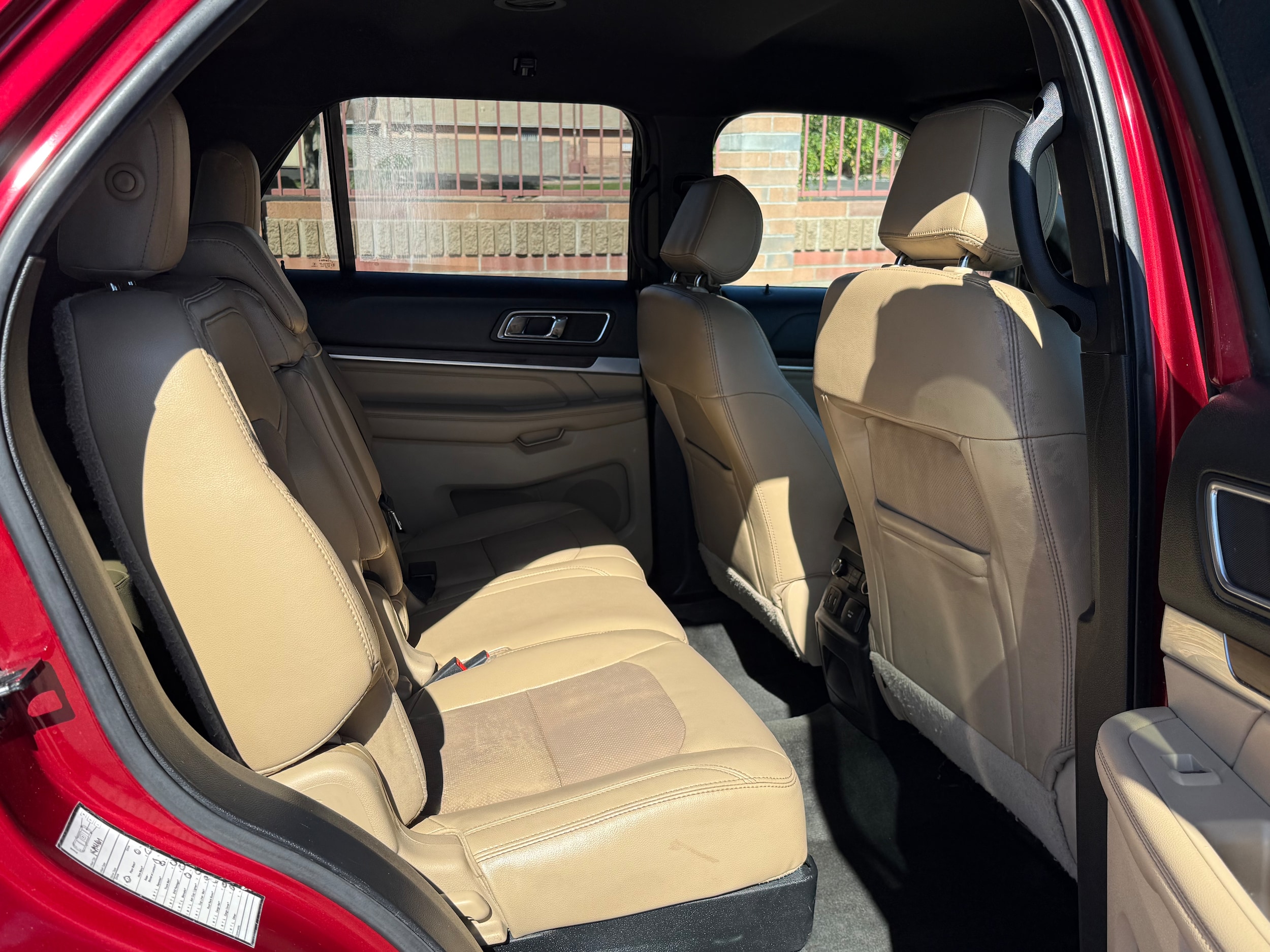 2017 Ford Explorer Limited - Photo 12