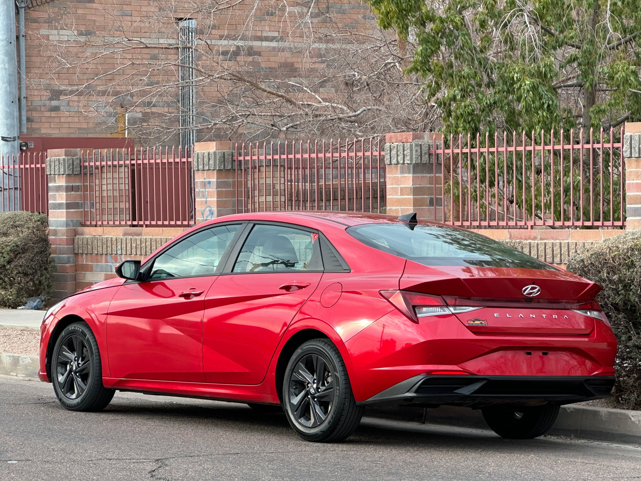 2021 Hyundai Elantra SEL photo 3