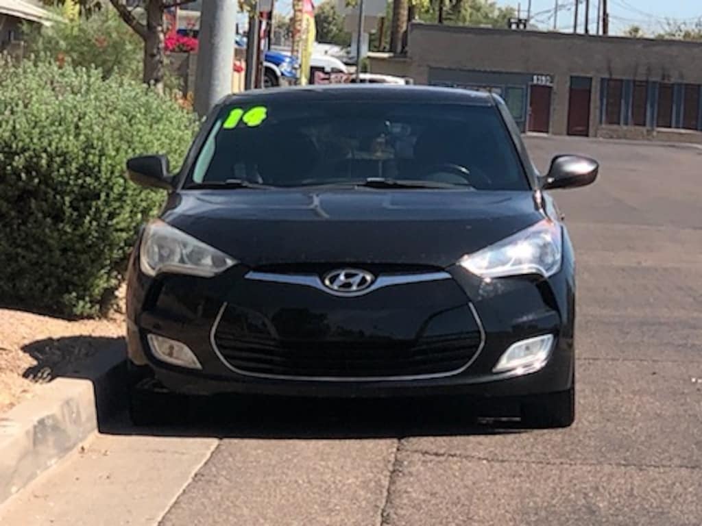 Used 2014 Hyundai Veloster Base w/Black Hatchback