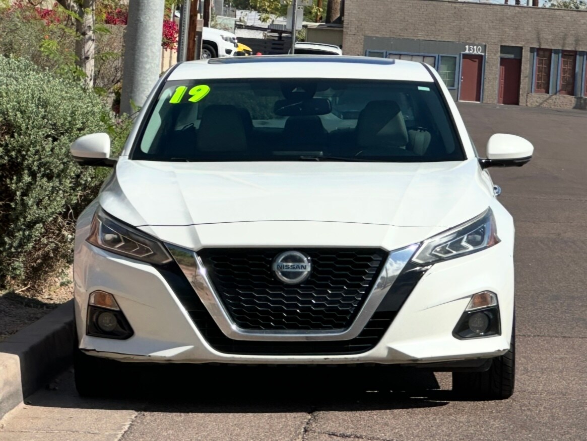 2019 Nissan Altima 2.5 Platinum photo 2