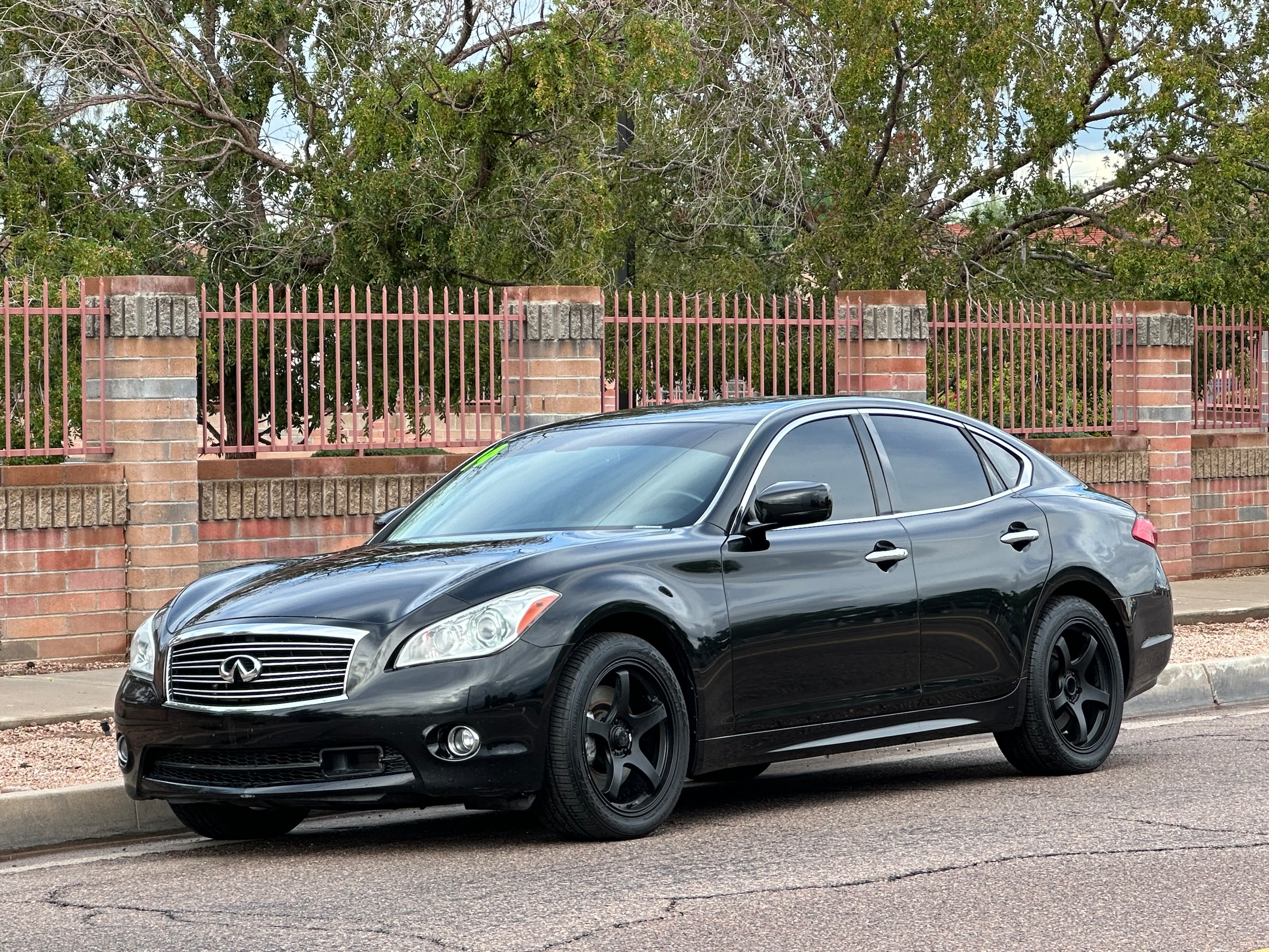 2014 INFINITI Q70 3.7