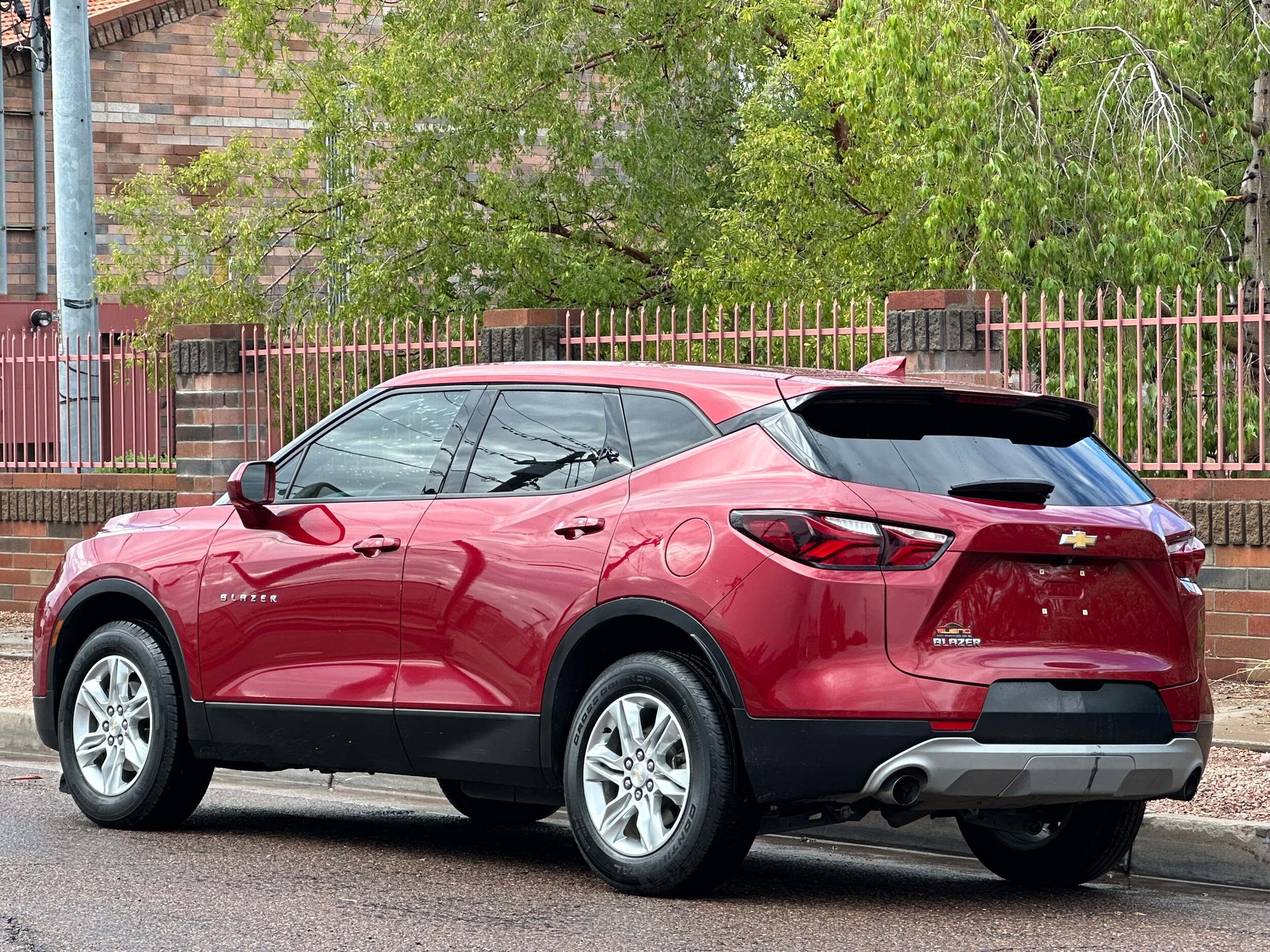 2019 Chevrolet Blazer Base 1LT photo 2