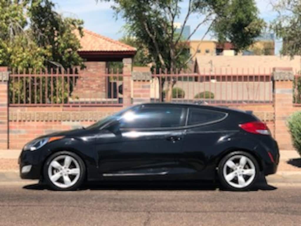 Used 2014 Hyundai Veloster Base w/Black Hatchback