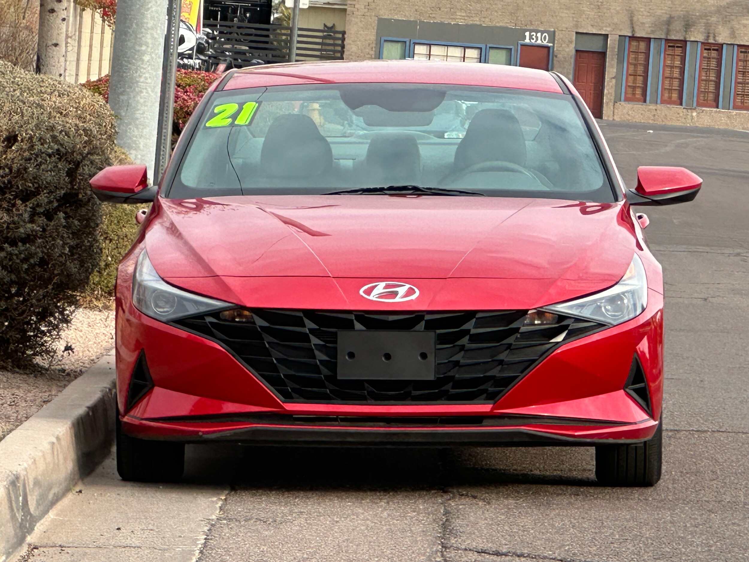 2021 Hyundai Elantra SEL photo 2