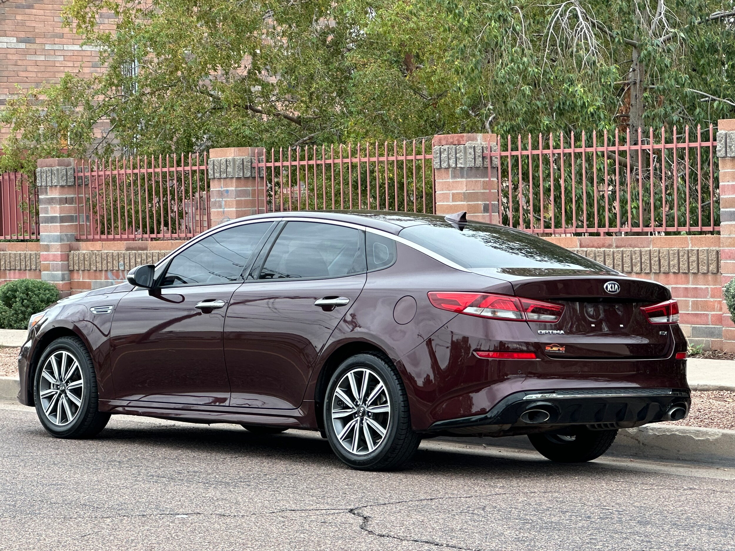 2019 Kia Optima EX photo 3