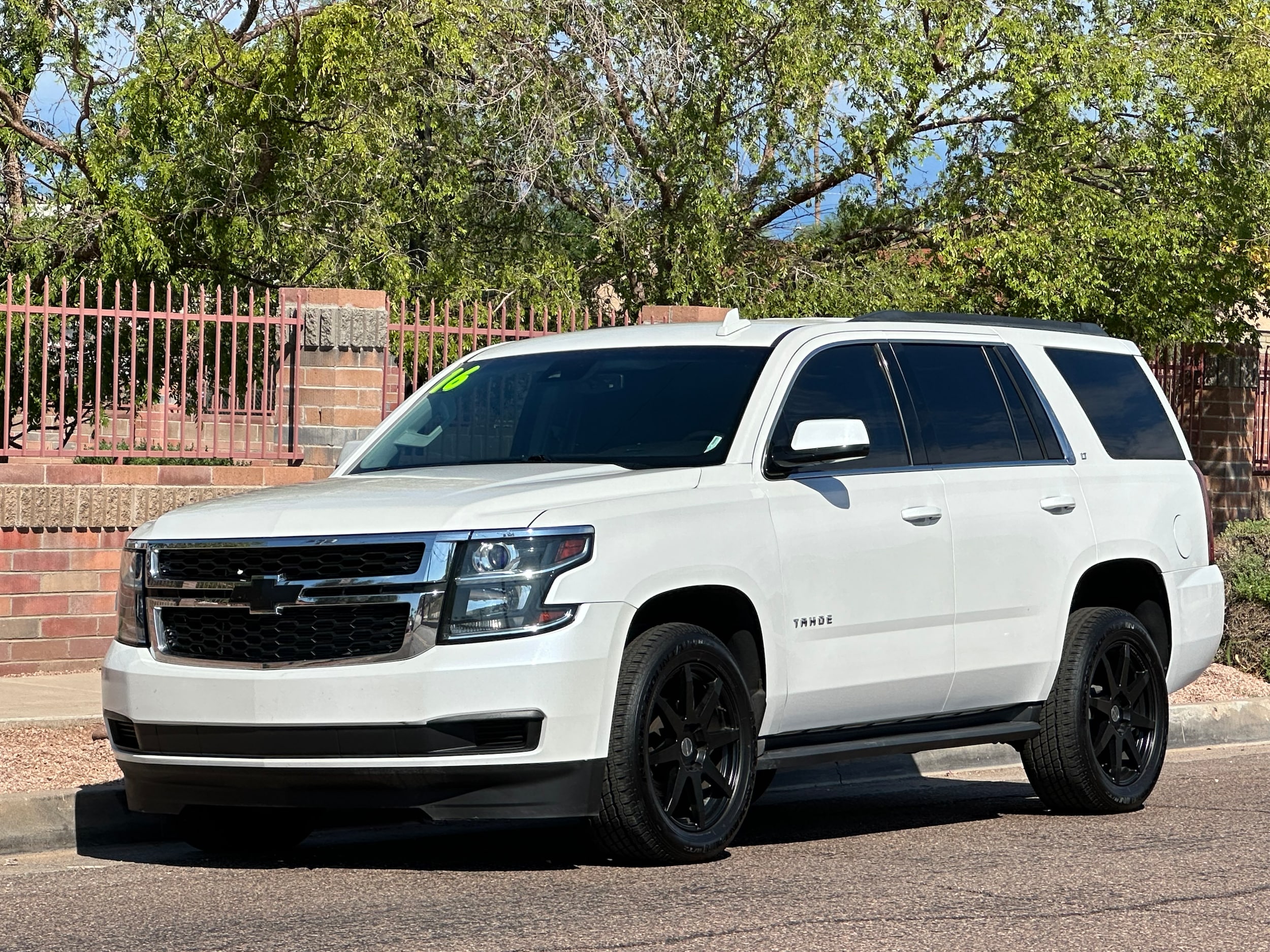 2016 Chevrolet Tahoe LT's photo