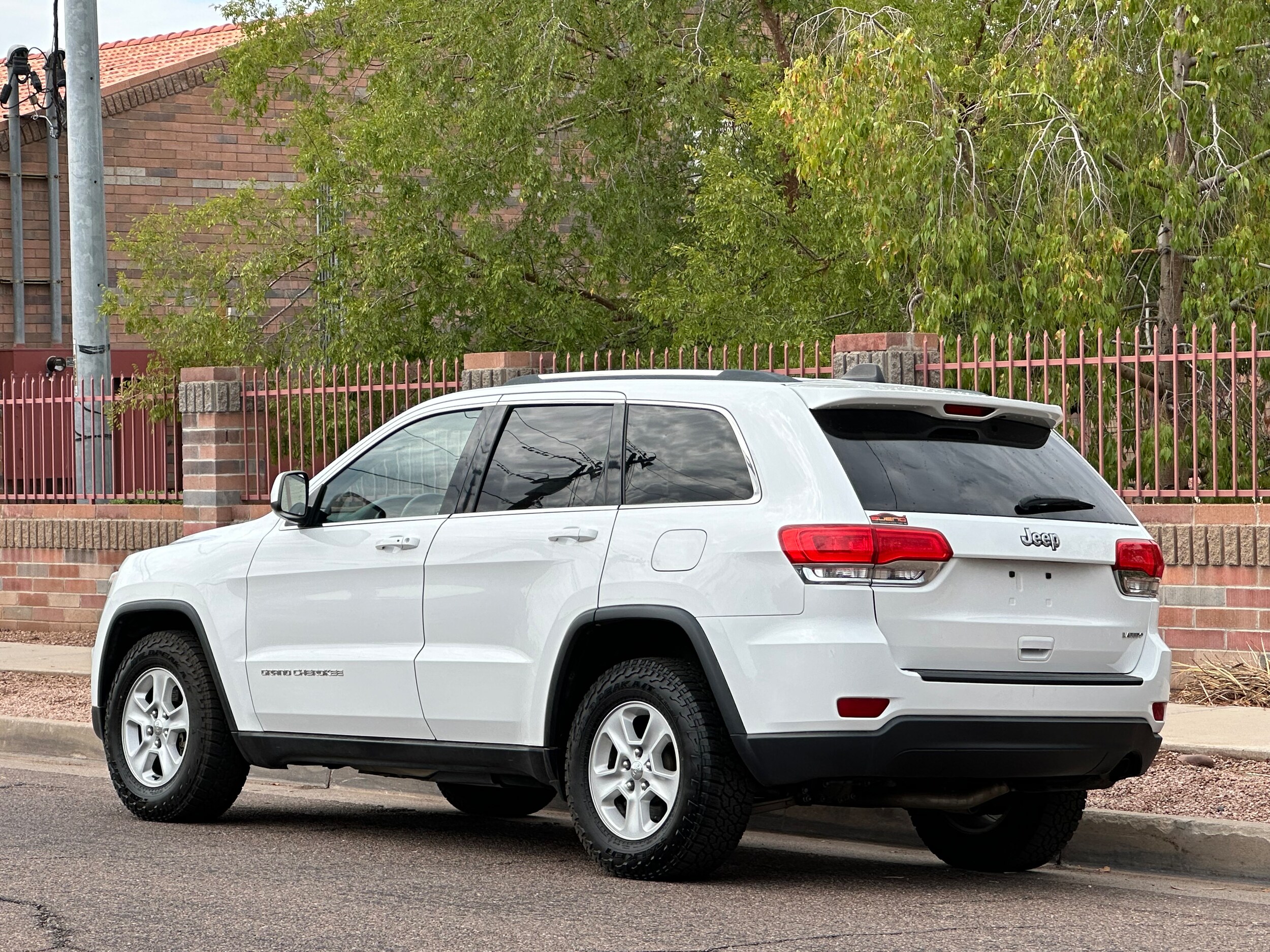 2015 Jeep Grand Cherokee Laredo photo 3