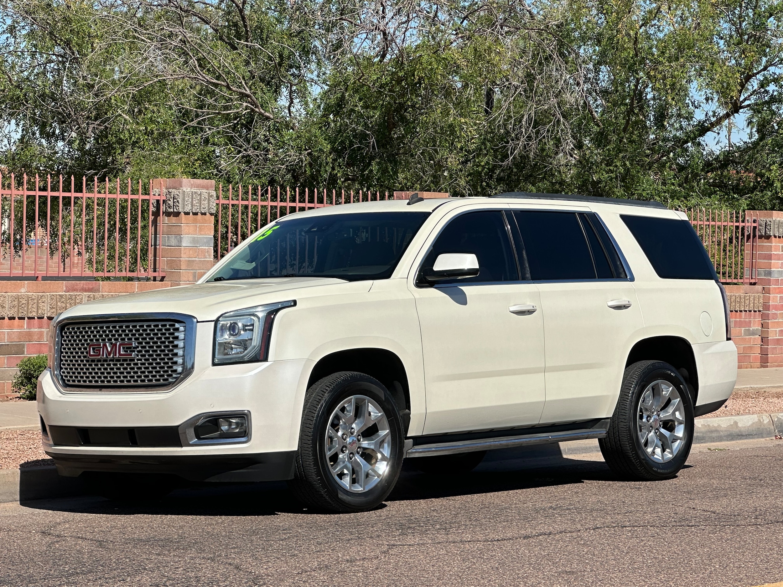 2015 GMC Yukon 4WD SLT's photo