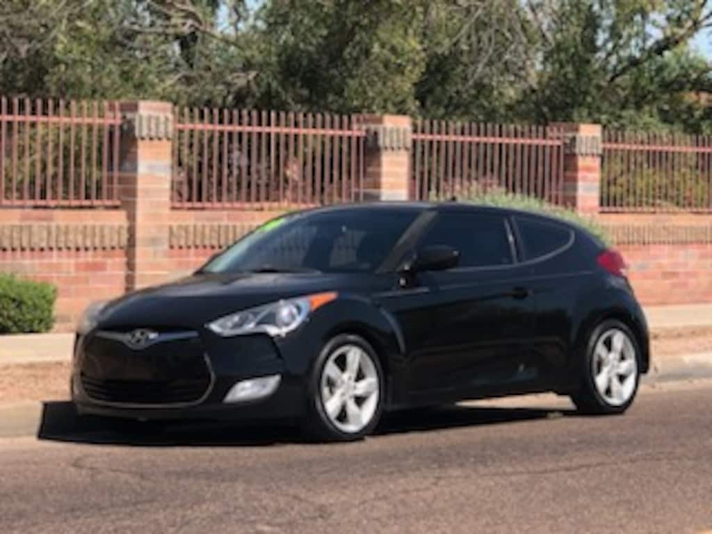 Used 2014 Hyundai Veloster Base w/Black Hatchback
