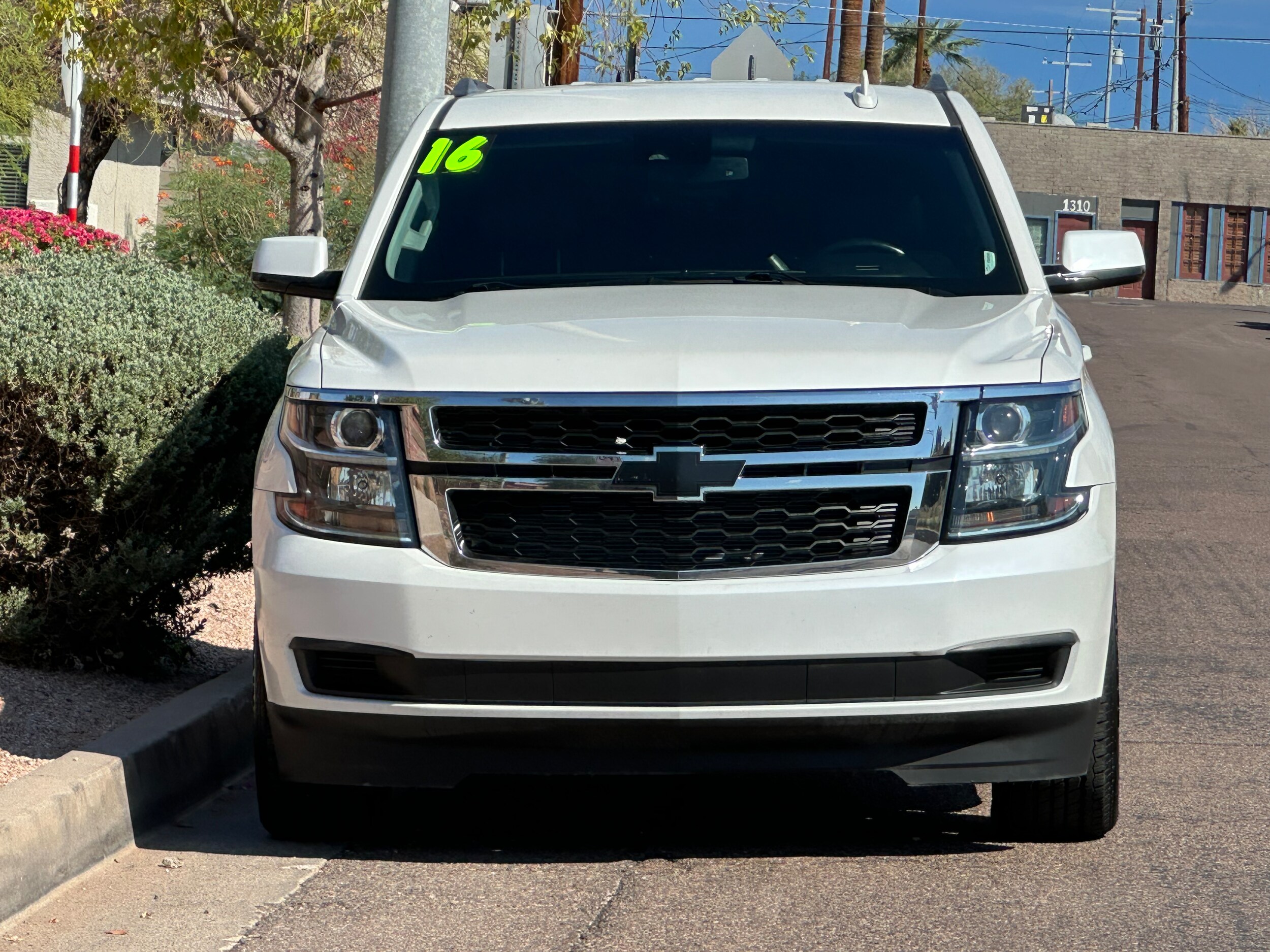 2016 Chevrolet Tahoe LT photo 2