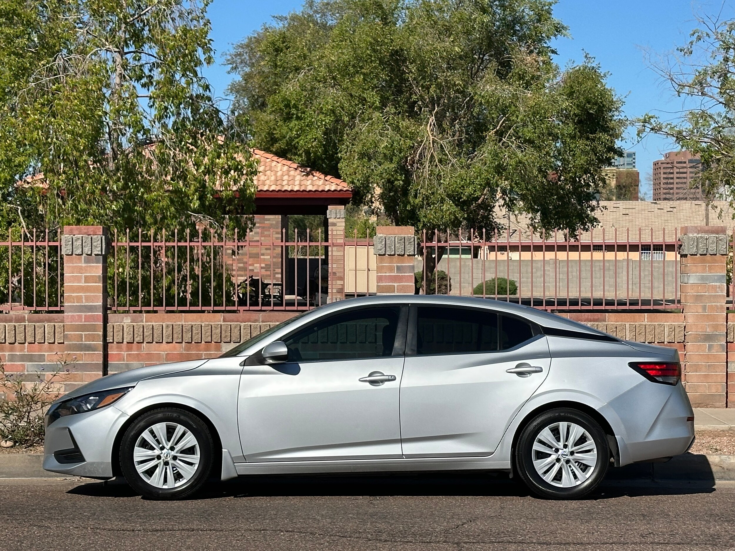 2021 Nissan Sentra S photo 2