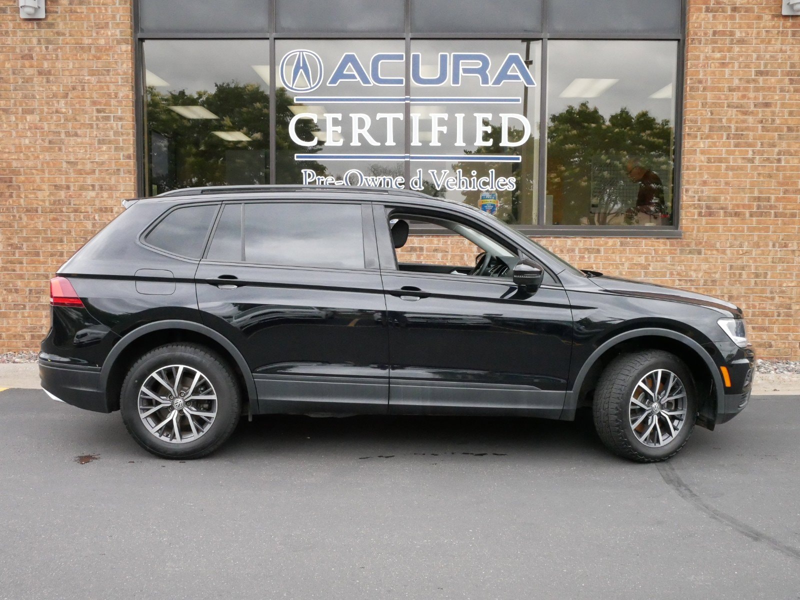 Used 2021 Volkswagen Tiguan S with VIN 3VV0B7AX0MM055700 for sale in Saint Paul, Minnesota