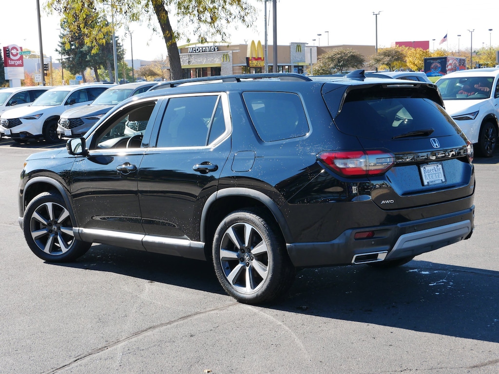 Used 2024 Honda Pilot Elite SUV