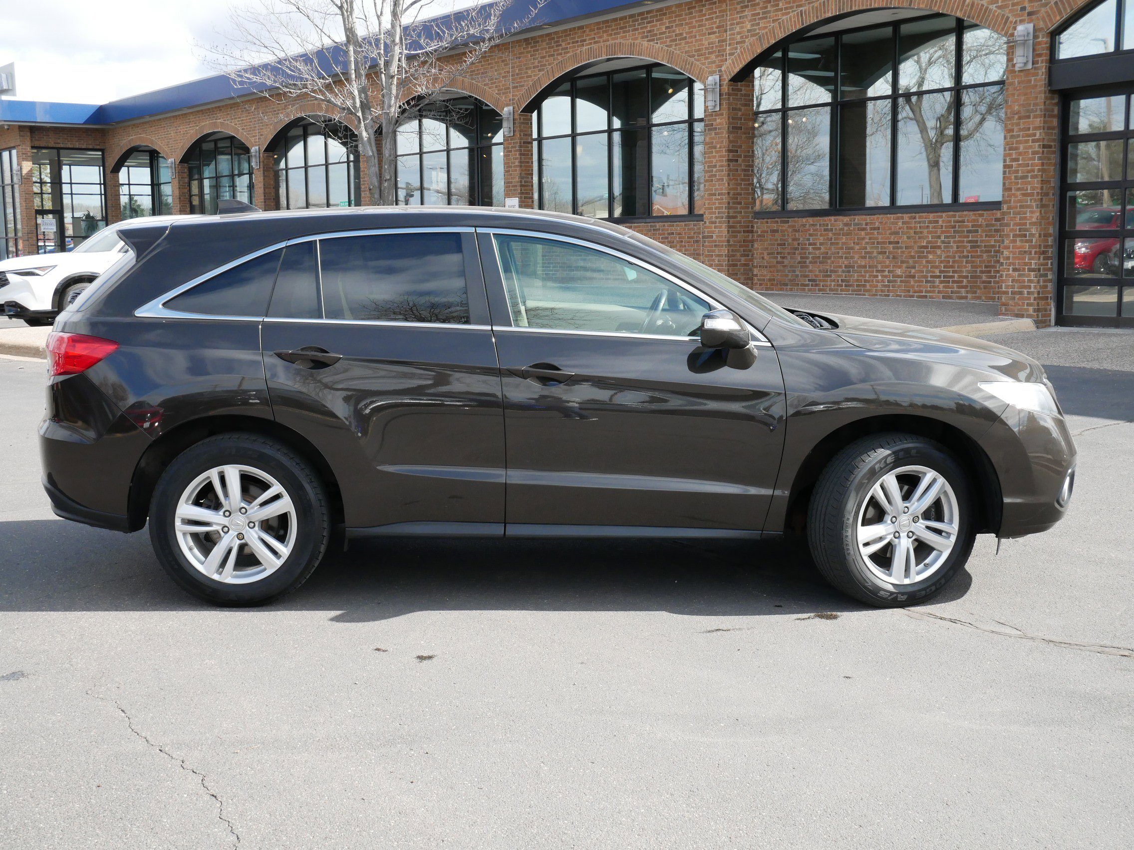 Used 2015 Acura RDX Technology Package with VIN 5J8TB4H51FL010804 for sale in Vadnais Heights, Minnesota