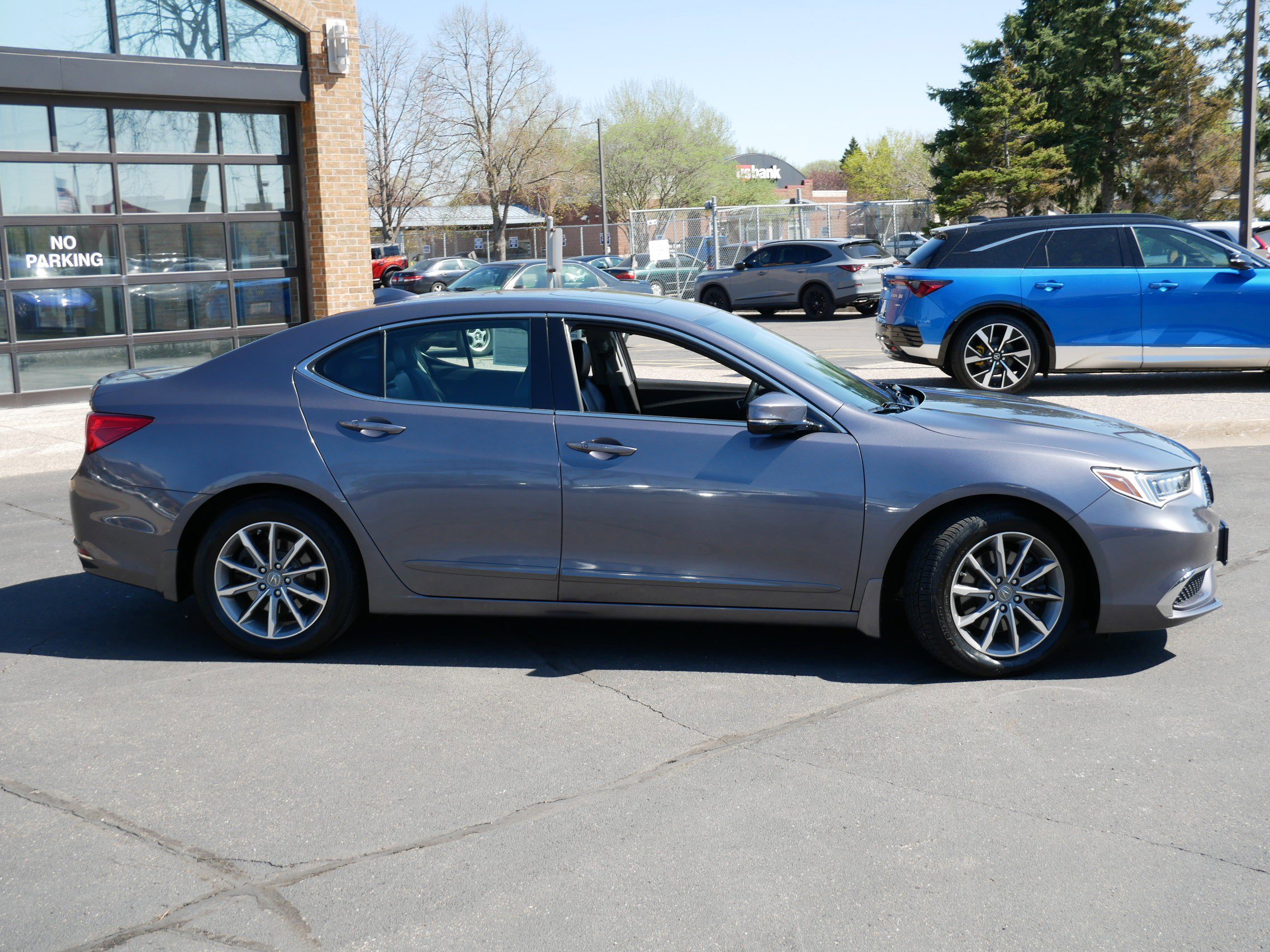 Used 2018 Acura TLX Technology Package with VIN 19UUB1F53JA005727 for sale in Vadnais Heights, Minnesota