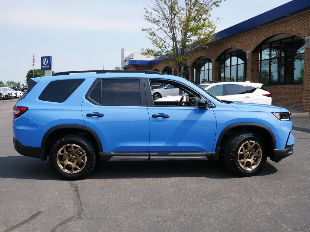 Used 2024 Honda Pilot TrailSport SUV