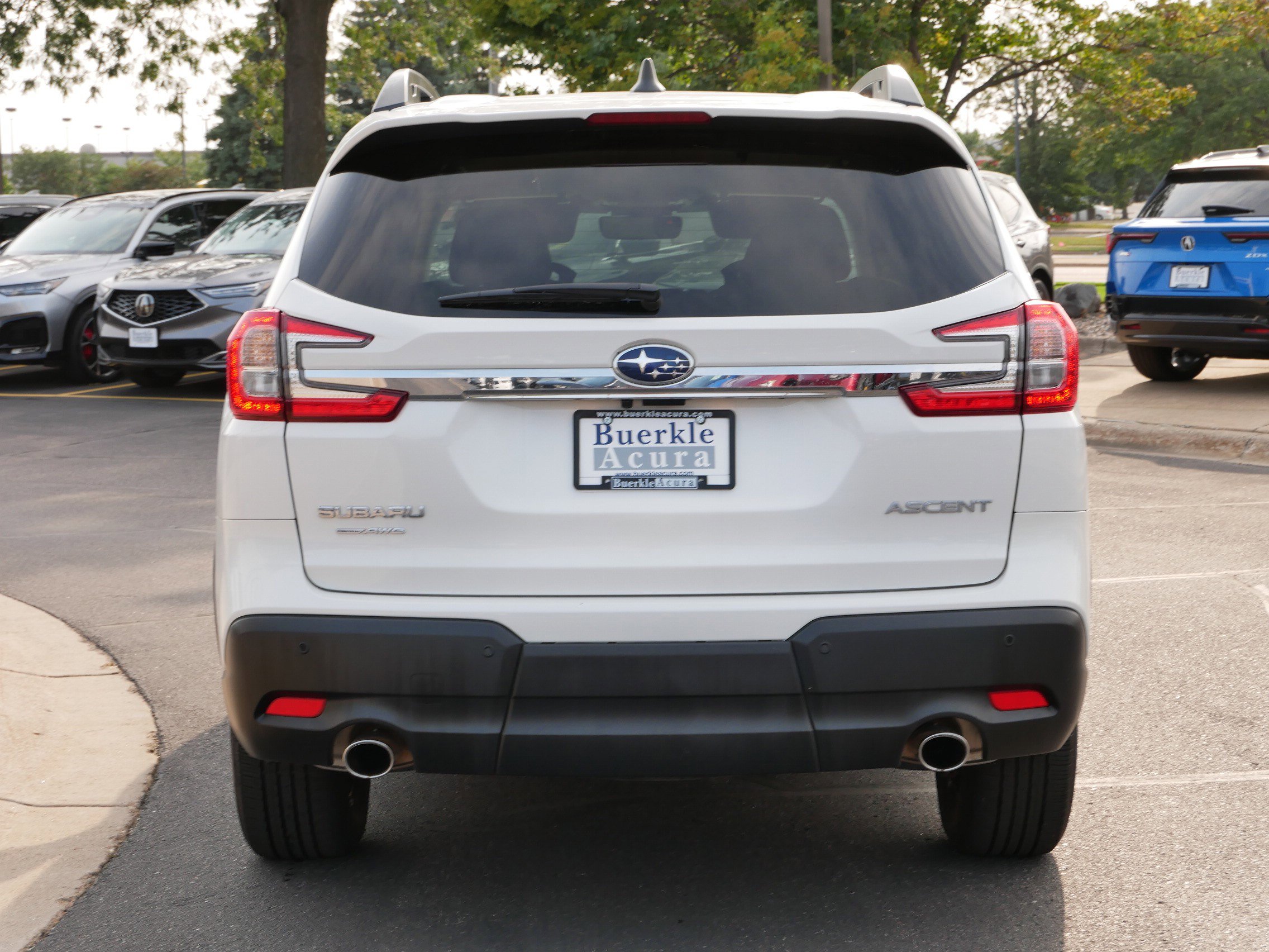 2024 Subaru Ascent Premium photo 3