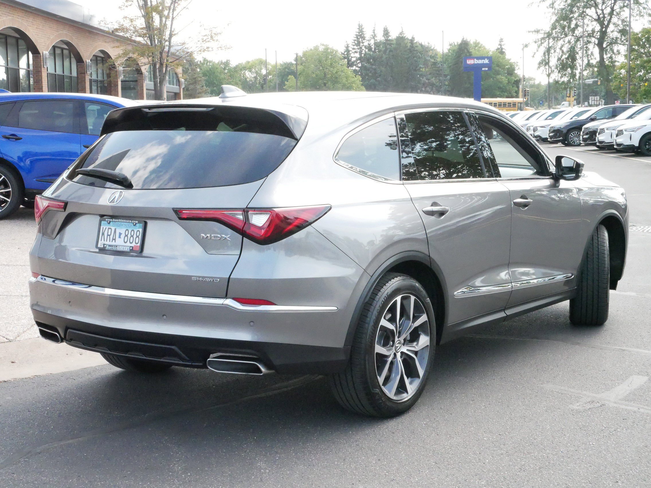 2023 Acura MDX SH-AWD Technology photo 2