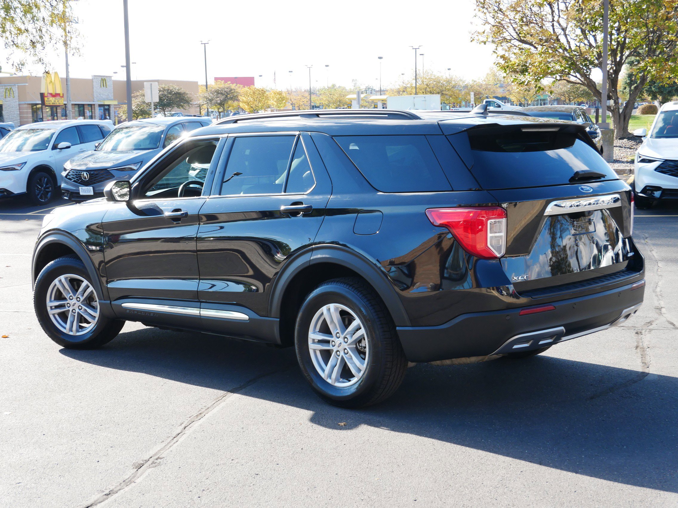 2023 Ford Explorer XLT photo 4