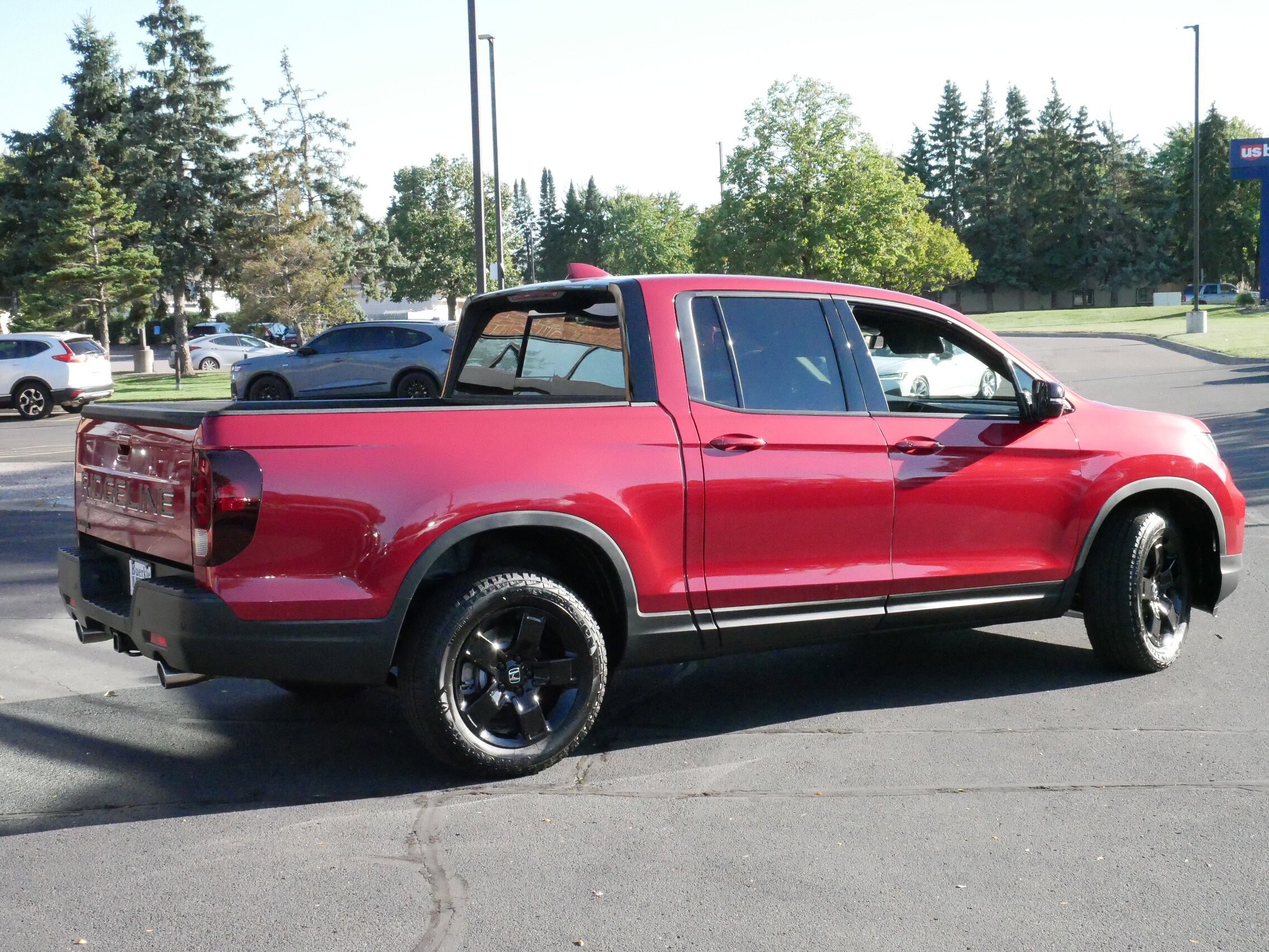 2025 Honda Ridgeline Black Edition photo 3