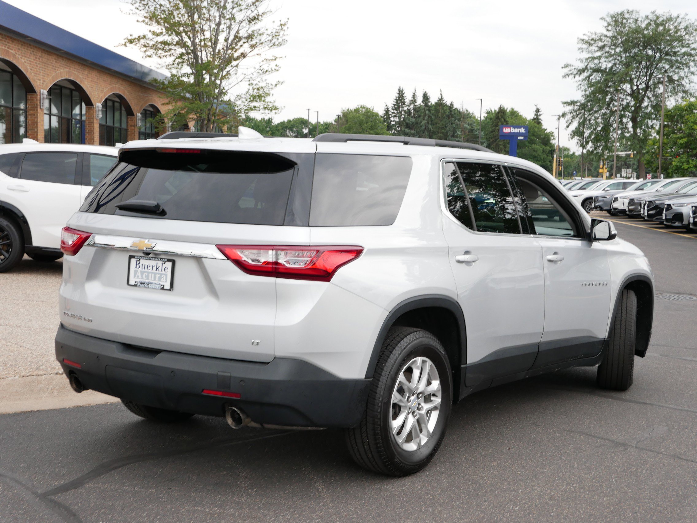 2021 Chevrolet Traverse Cloth 1LT photo 3