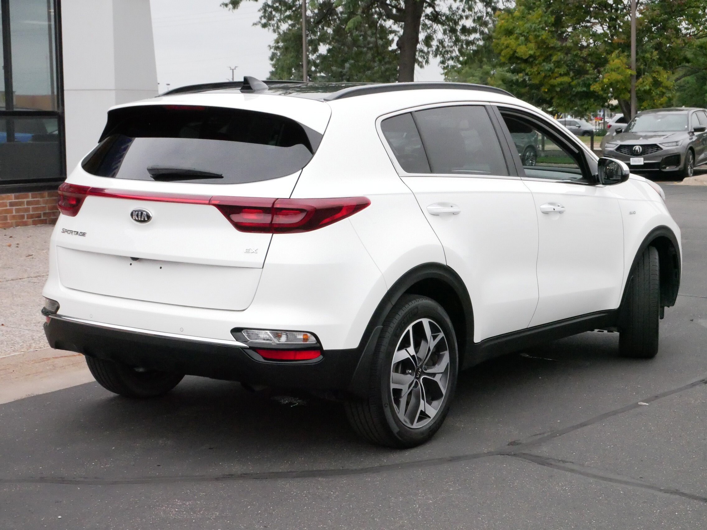 2021 Kia Sportage EX photo 2