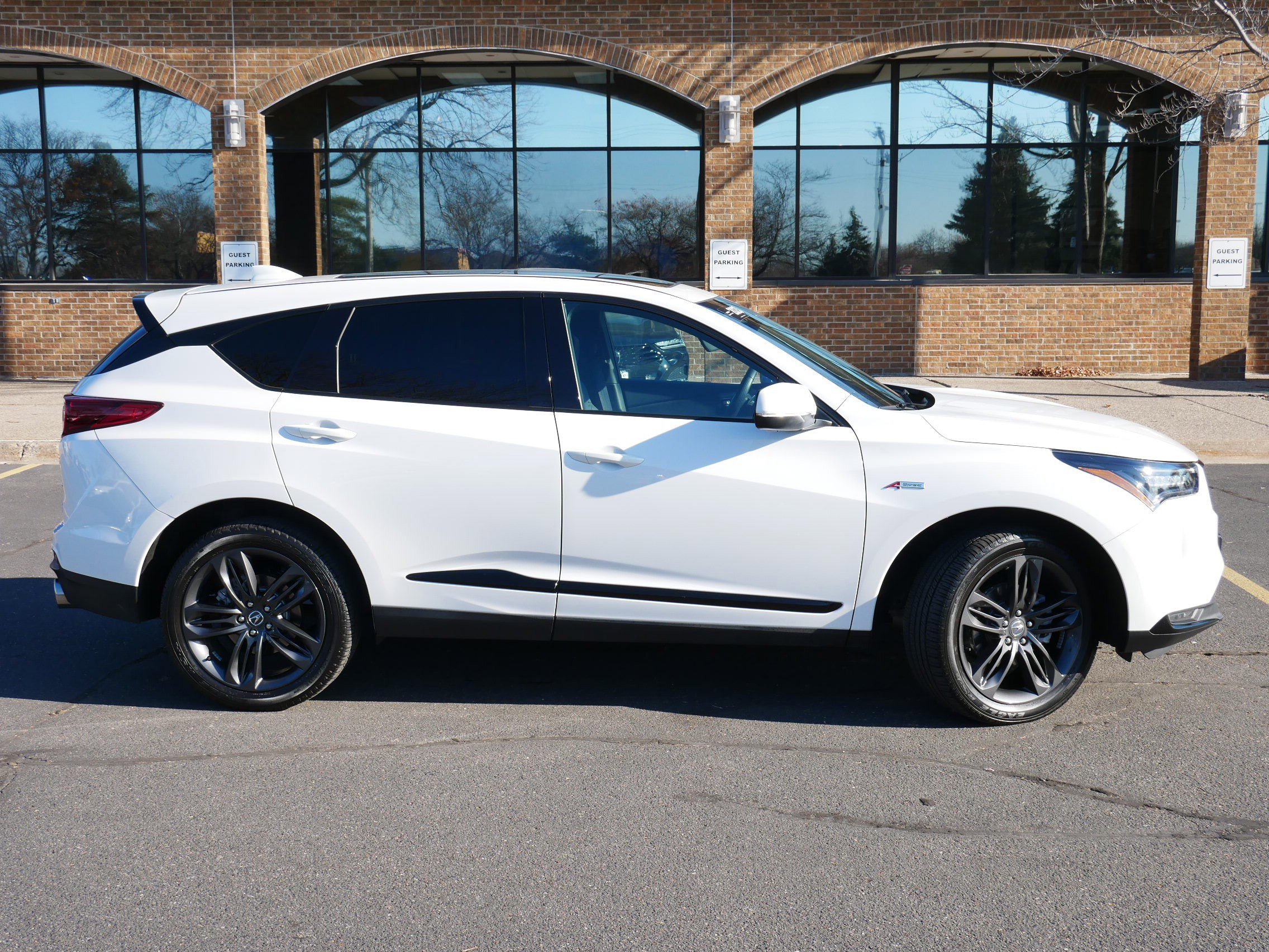 2023 Acura RDX A-Spec photo 2