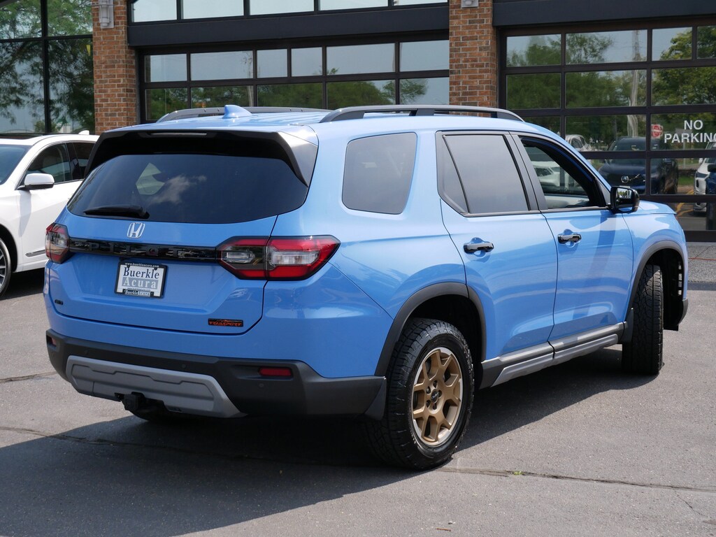 Used 2024 Honda Pilot TrailSport SUV