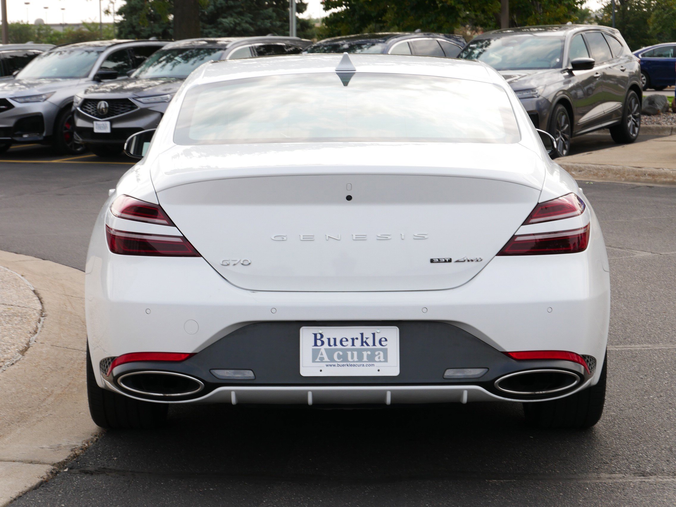 2022 Genesis G70 3.3T photo 3