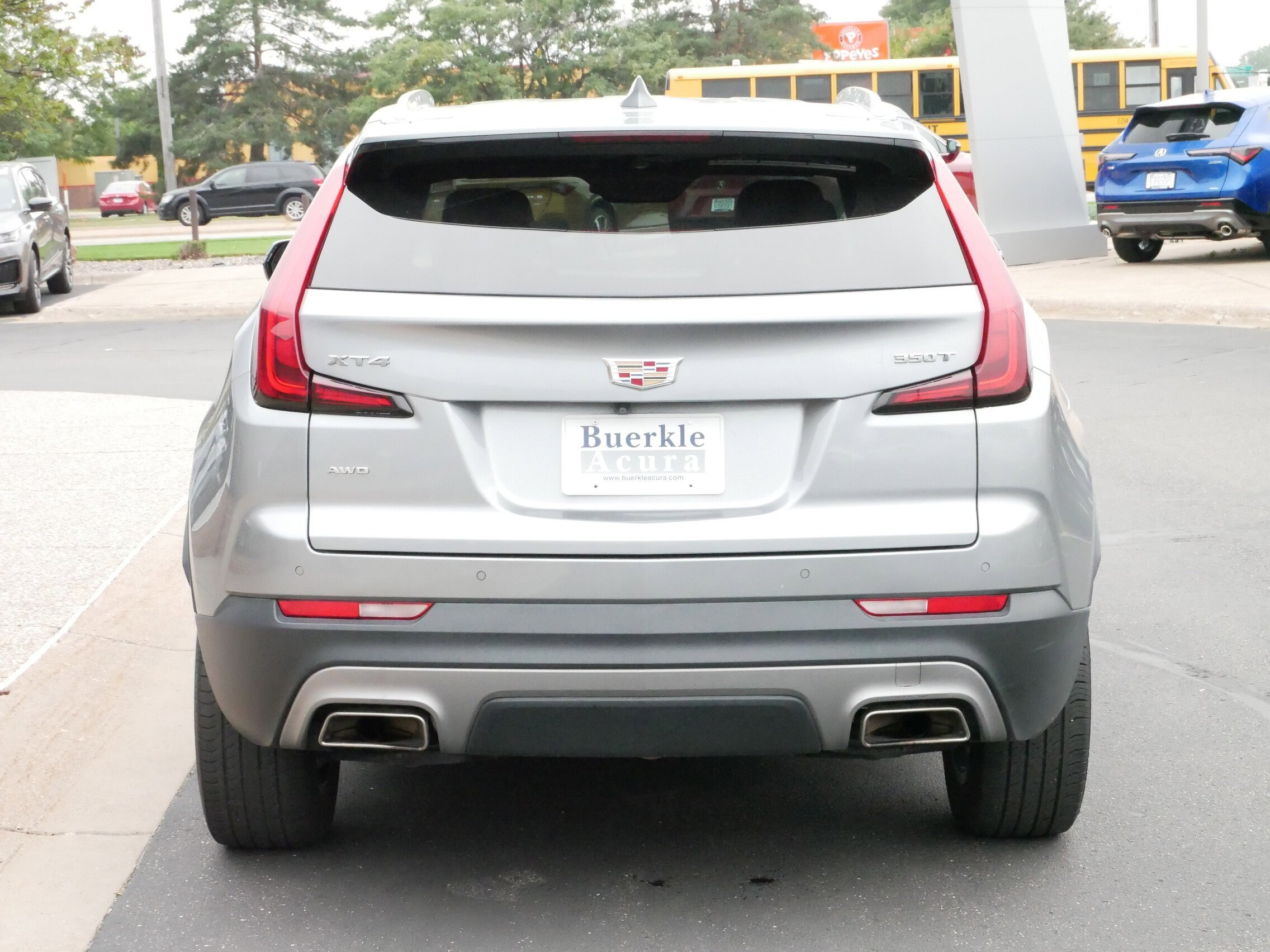 2023 Cadillac XT4 Premium Luxury photo 4