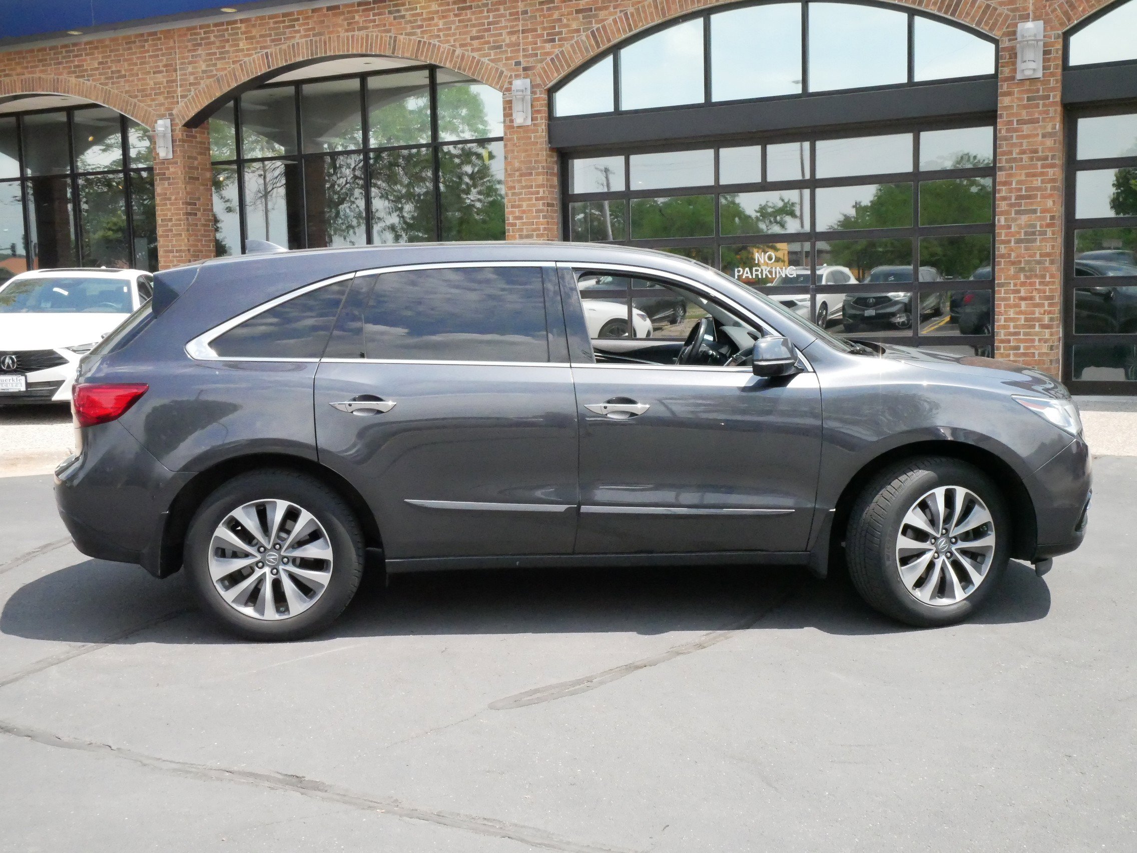 Used 2014 Acura MDX Technology Package with VIN 5FRYD4H41EB032386 for sale in Saint Paul, Minnesota