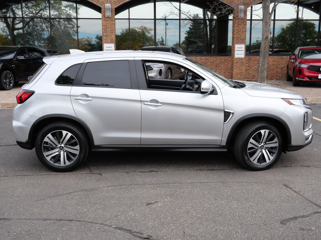 Used 2025 Mitsubishi Outlander Sport 2.0 ES SUV