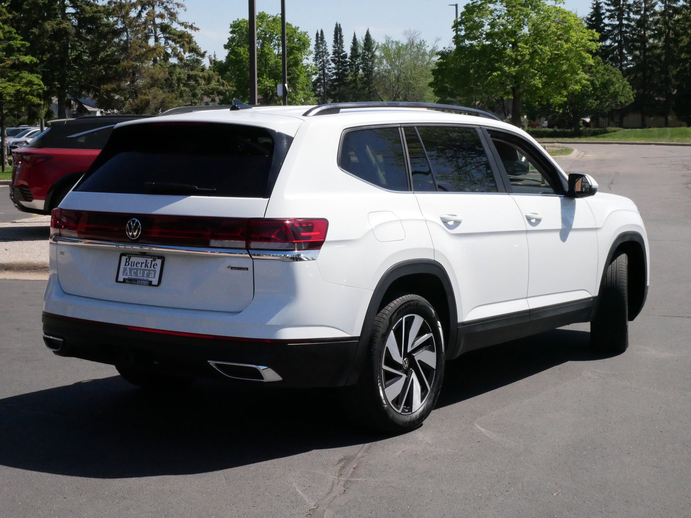 2024 Volkswagen Atlas SE Technology photo 3