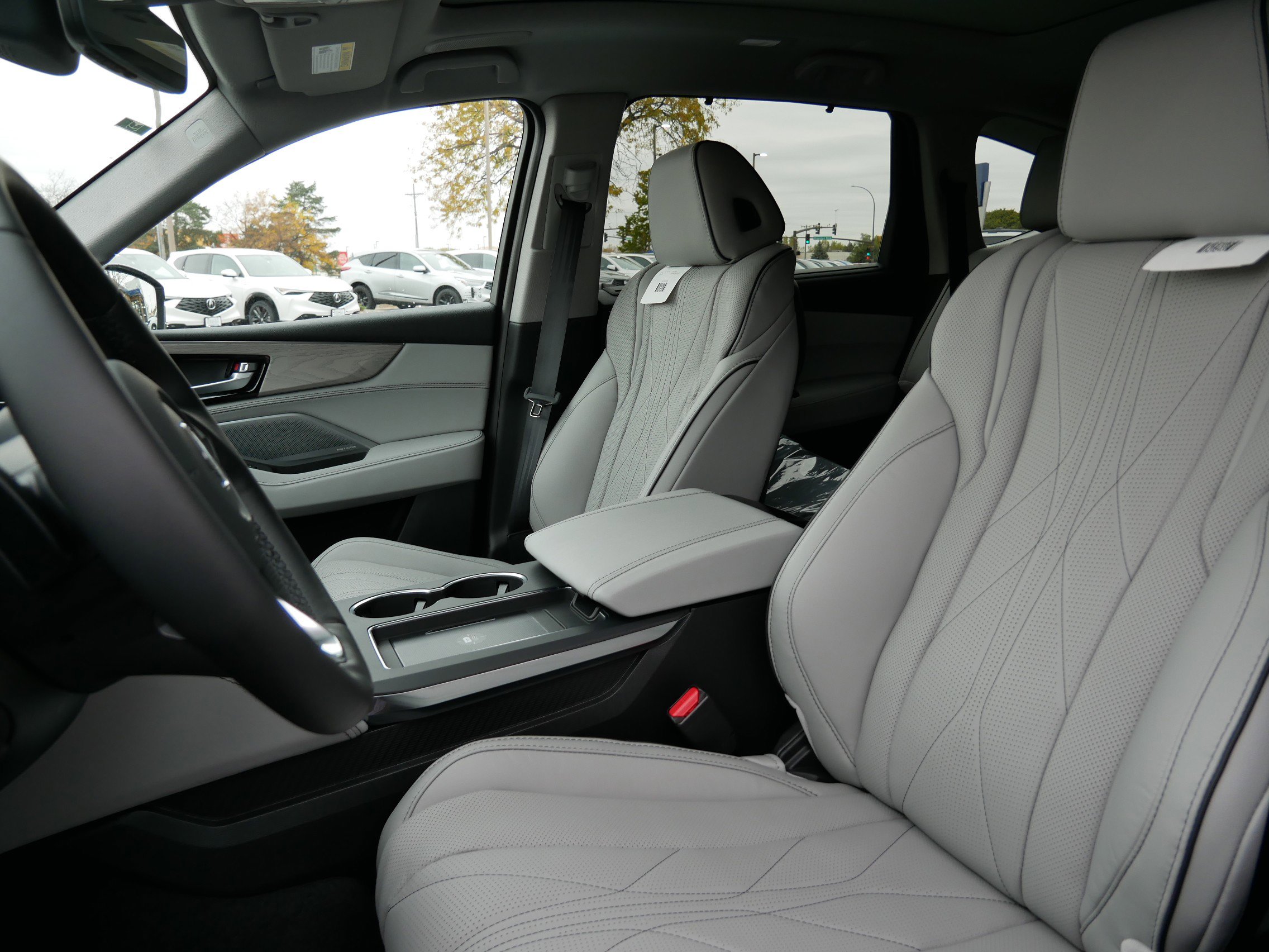 2026 Acura MDX SH-AWD Advance photo 4