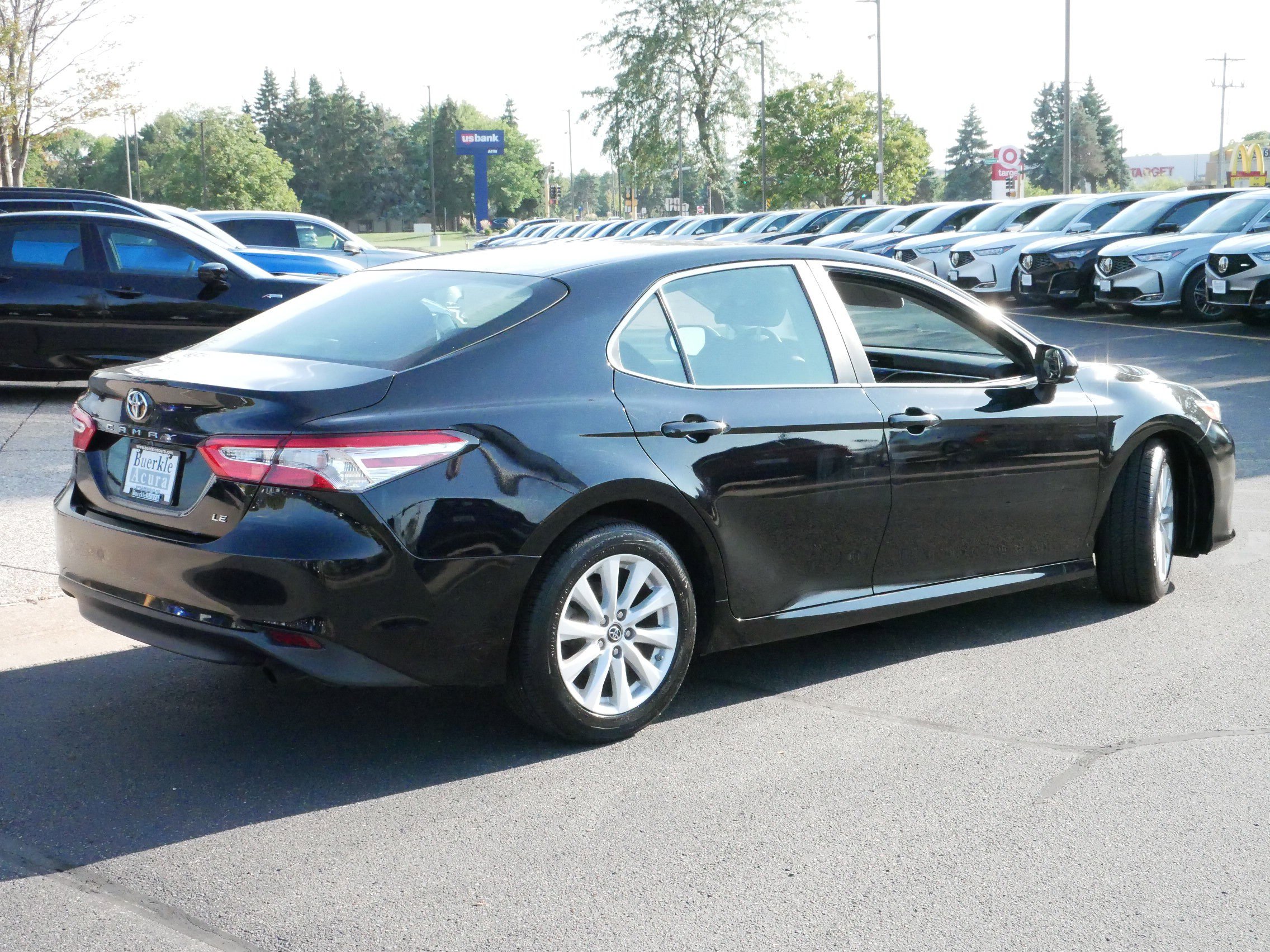 2018 Toyota Camry L photo 3